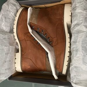 ECCO Jamestown Waterproof High Ankle Boot